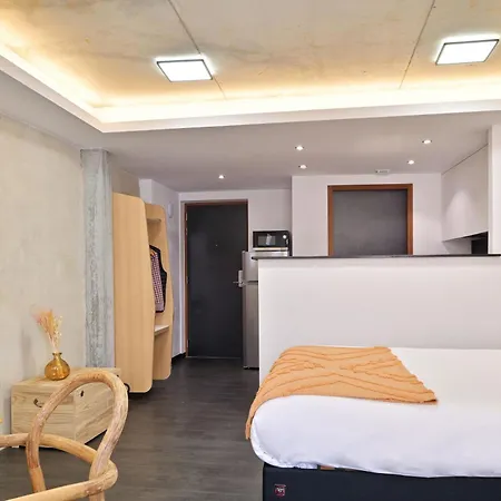 Lejlighedshotel Mademoiselle Josephine 3*