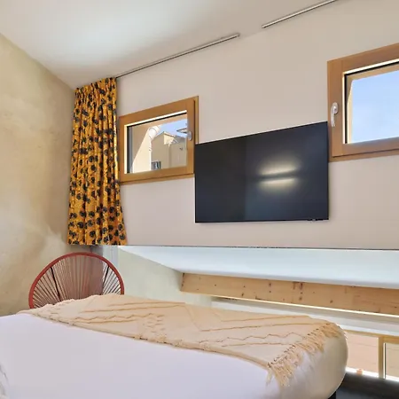 Mademoiselle Josephine Apartmanhotel