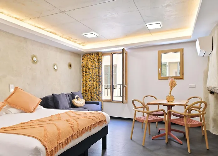 Résidence Mademoiselle Joséphine Apartahotel 3*